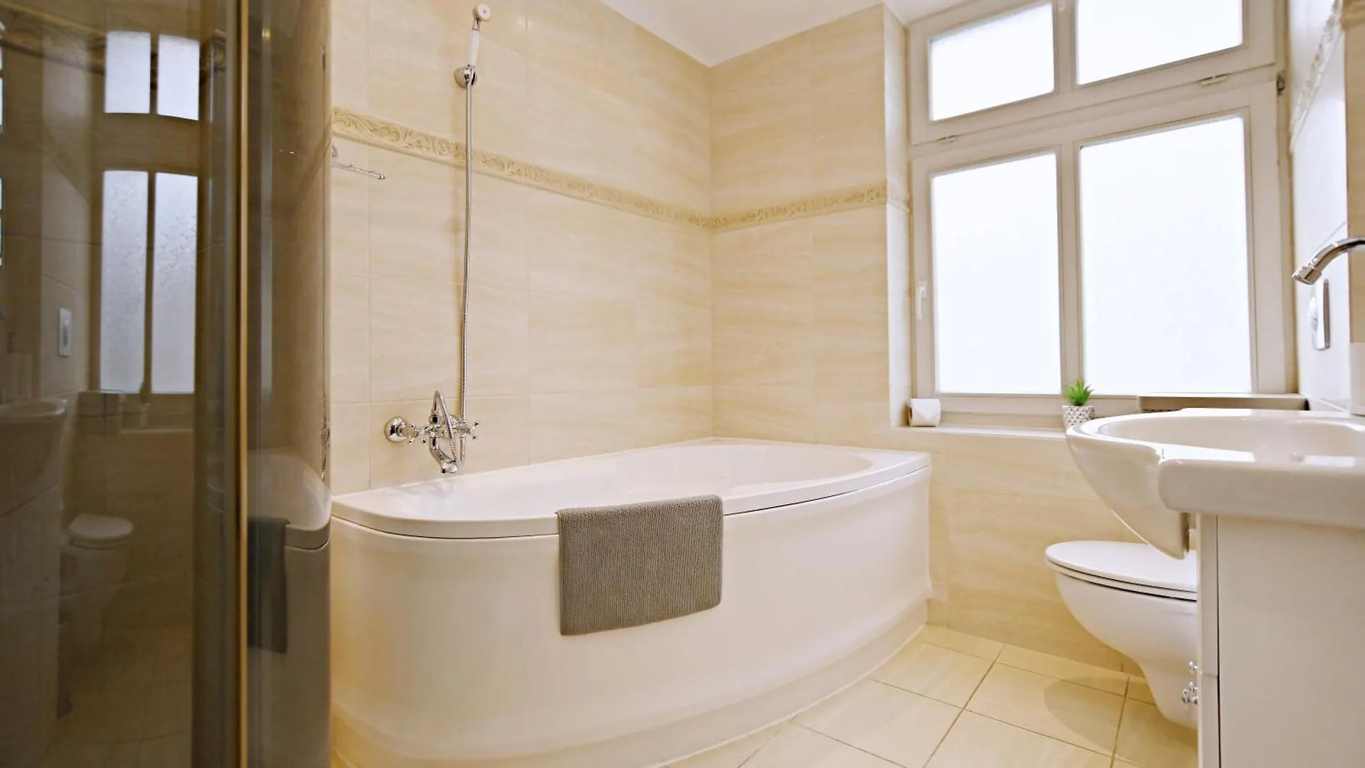 Cosy 3City Apartment Close To The Beach In Sopot By Noclegi Renters Poland